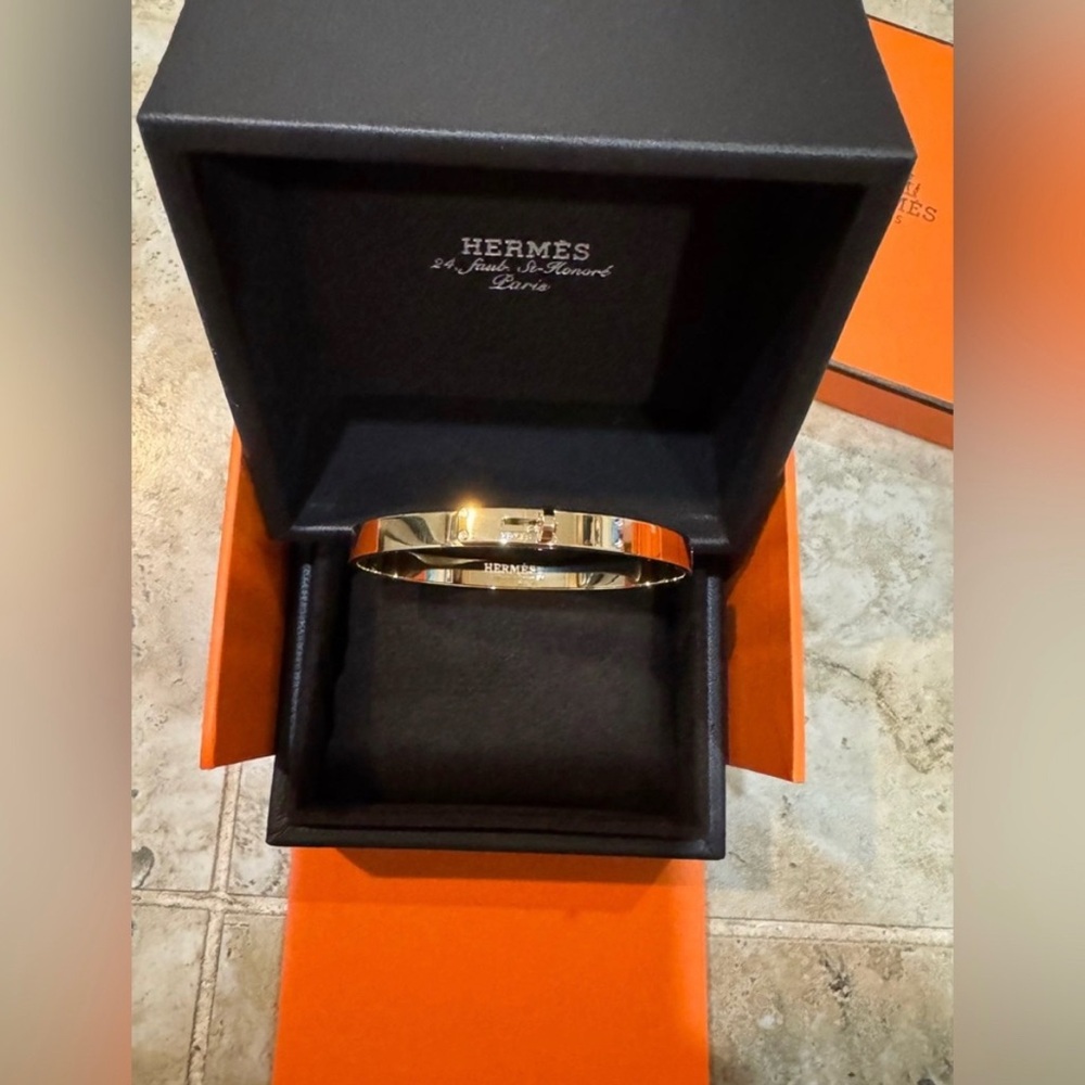 Authentic Hermes Kelly bracelet with 4 diamonds